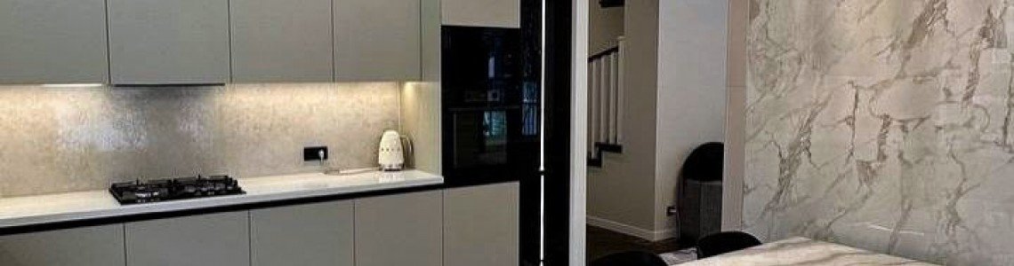 Кухни под потолок с антресолью в Минске под заказ: фото, цены, доставка и монтаж от rrr.by Кухни под потолок с антресолью в Минске под заказ: фото, цены, доставка и монтаж от rrr.by